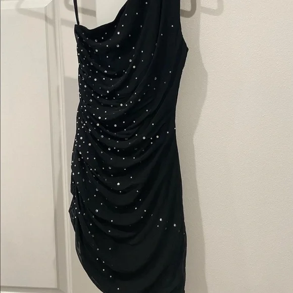 sparkly one-shoulder black mini dress - Picture 2 of 3